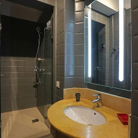 Elegant&Familial Appt Hivernage Pool Best Location Marrakesh Extérieur photo